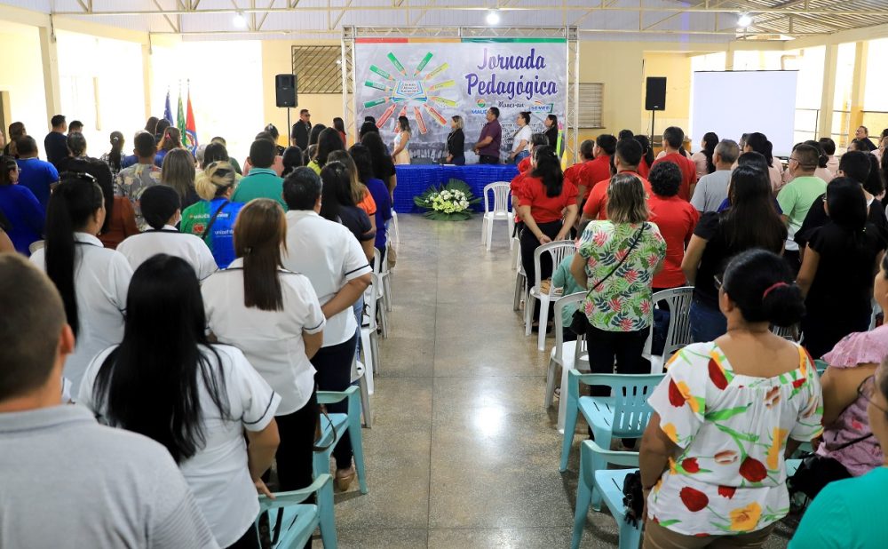Professores da rede municipal de ensino participam de Jornada Pedagógica em Maués