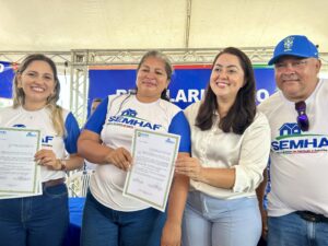 Imagem da notícia - DUZENTAS FAMÍLIAS DO NOVA ESPERANÇA RECEBEM TÍTULOS DEFINITIVOS E CONQUISTAM SEGURANÇA JURÍDICA
